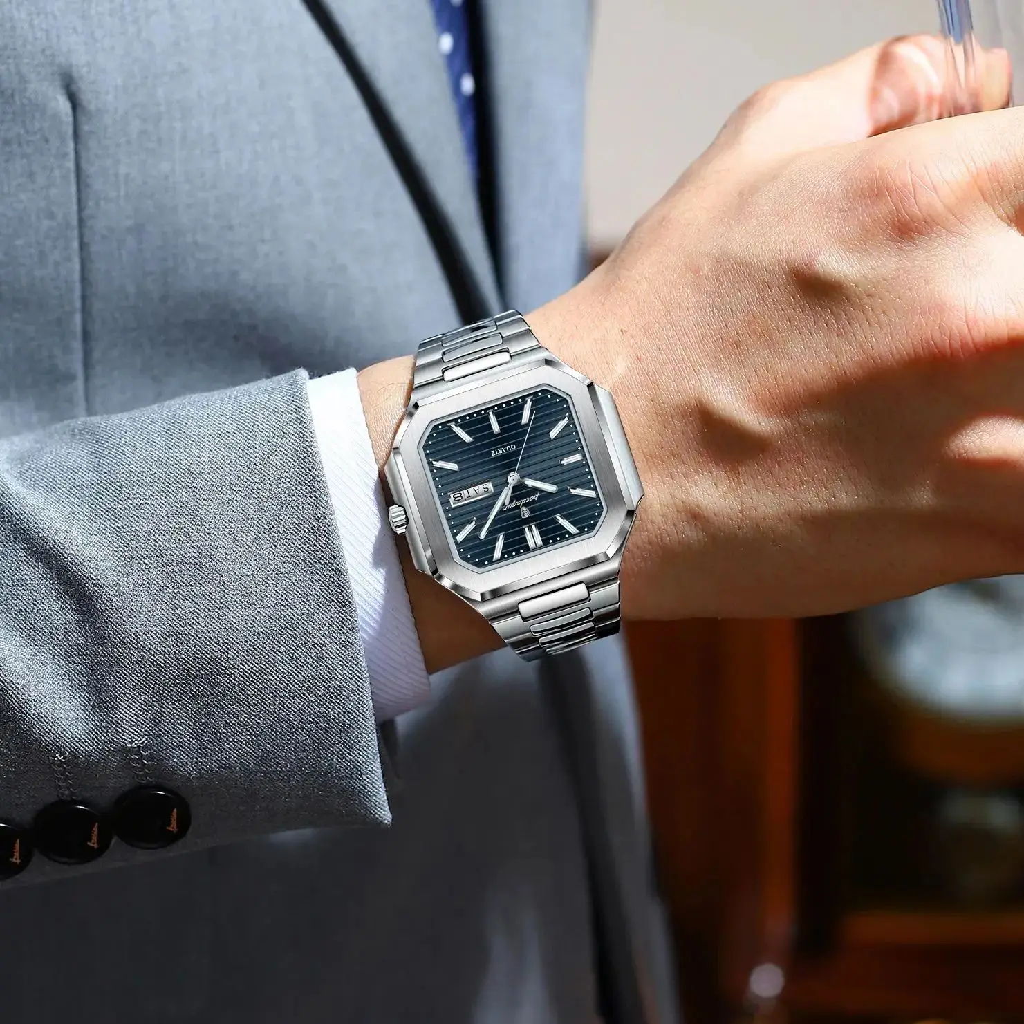 ساعة اليد مقاوم للماء مضيئة عصرية POEDAGAR