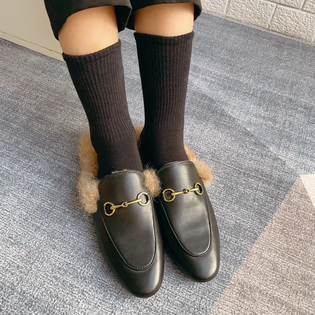 شباشب نصف مسطحة من مادة جلد البقر عالية الجودة بمقدمة مستديرة، أحذية كاجوال من الصوف مضادة للانزلاق في الهواء الطلق، صنادل عصرية بإبزيم معدني