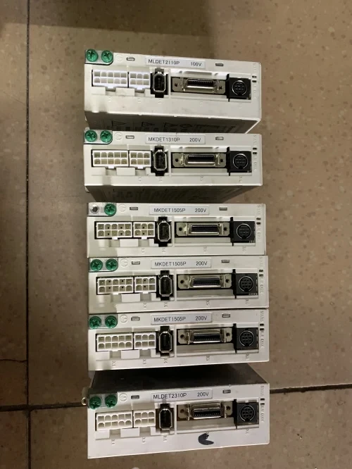 

MKDET1310P SERVO DRIVER , In good working condition, free shipping