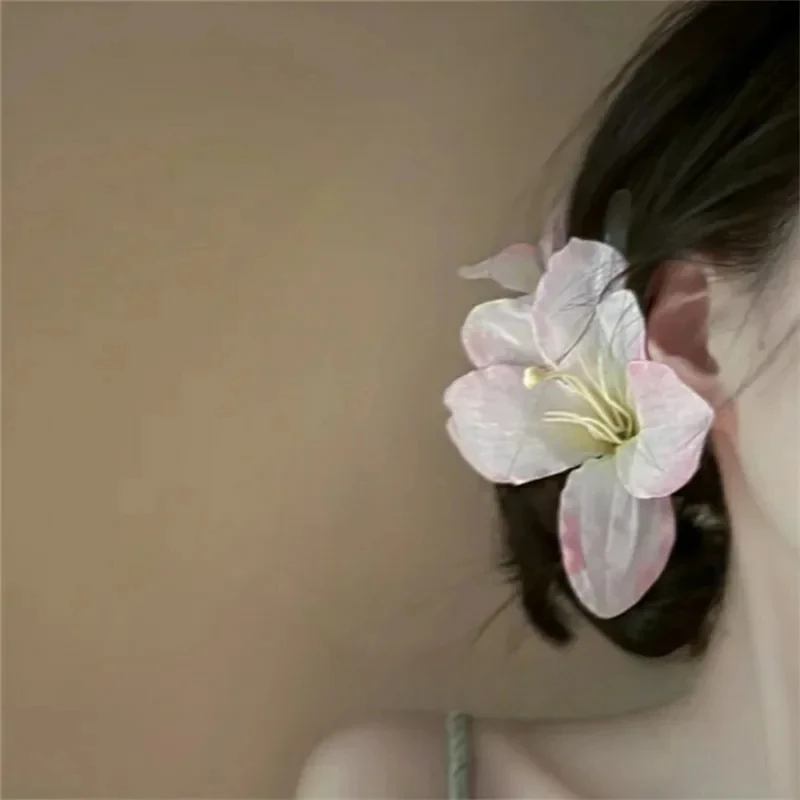 Blue Lily Flower Hair Clip New Chinese Style Fashion Hairpin, Round Side Hair Accessory for Women Elegant Design  헤어 액세서리