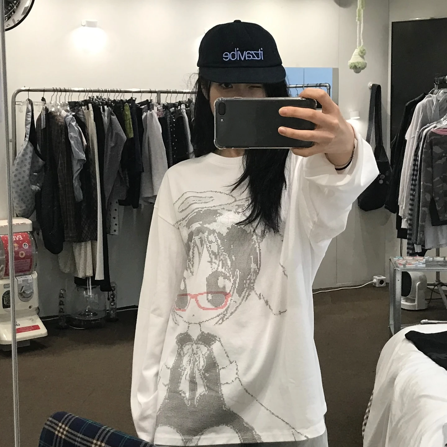 Karrram Japanisches Y2k Anime Print T-Shirt 2000er Koreanischer Stil Langarm-T-Shirt Vintage Harajuku Cutecore Weiße Oberteile Kawaii 00er – Detail 11