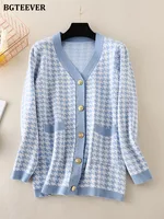 metal button blue