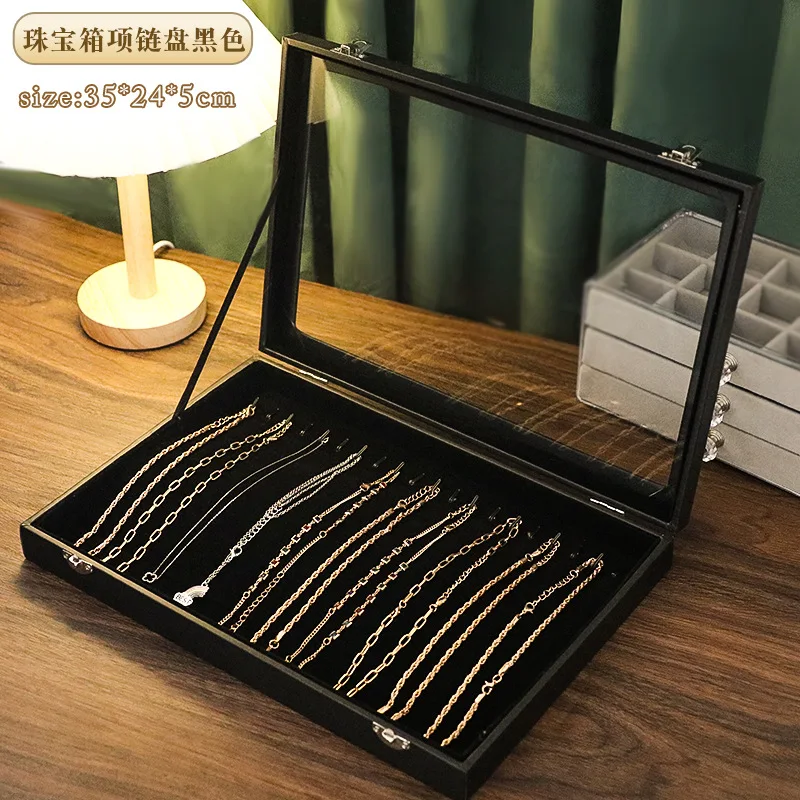 Boîte à collier noire