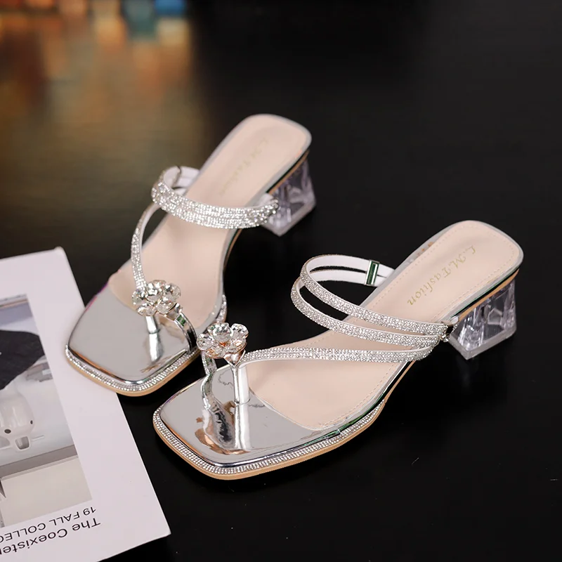 

2024 Women Summer New Super Fire Water Diamond Middle Heel One word Drag Elegant High Heel Sandals