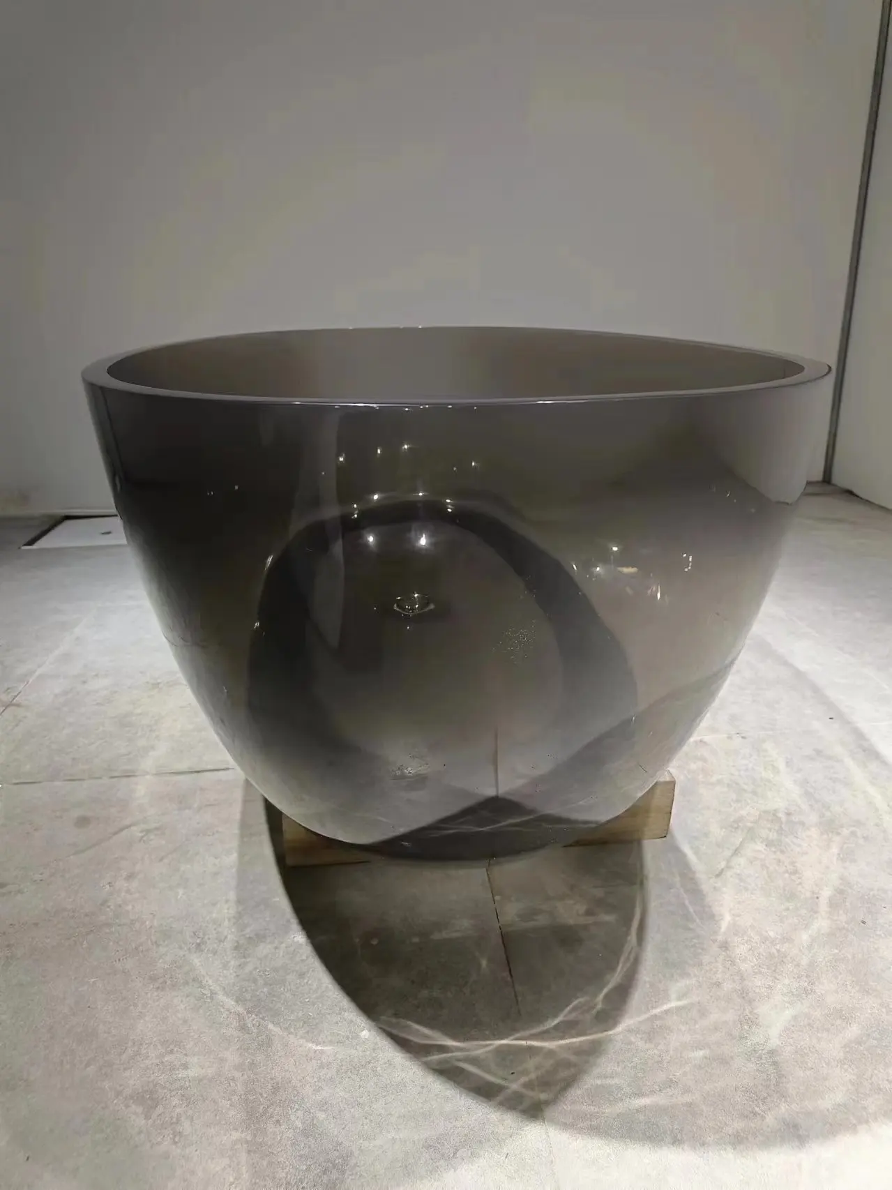 1700x750x550mm New Design Resin Freestanding Bathtub Online Celebrity Colored Transparent Muti-Sized Tub RS1004
