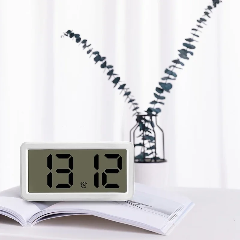Sveglia digitale con caricabatterie wireless, orologio LED luminoso con display dinamico colorato, orologio digitale con 2 sveglie, snooze da 1 a 15 minuti, luce notturna LED dimmerabile, 2 porte di r