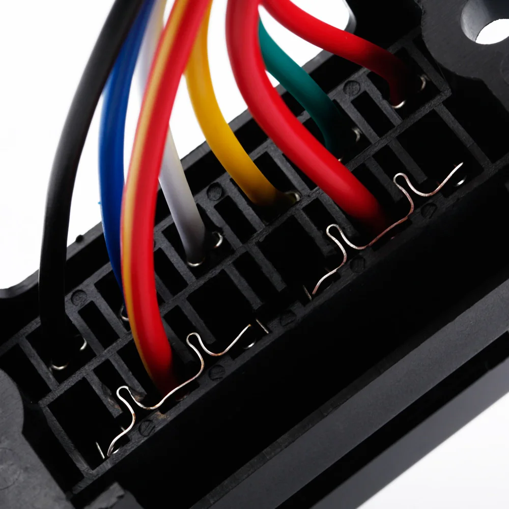 Car Fuses Kit Fuse Box Fuse Box Holder 6 Way DC32V Circuit Car Trailer Auto Blade 2-input 6-output Wire