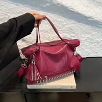 Fashion tassel Women handbag Large Capacity PU Leather Ladies Soft Big Totes With tassels lady Messenger Shoulder Bag bolsos