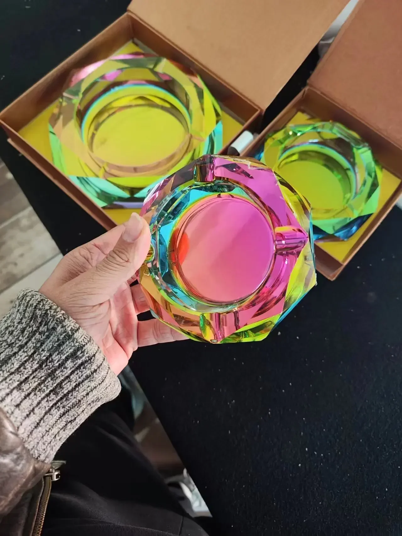 Colorful Crystal Glass Ashtray Gift for Boyfriend's Home Living Room Creative Fashion Trend Boutique Luxury portable ashtray,cigarettes ashtray,silicone ashtray,stainless steel ashtray,metal ashtray