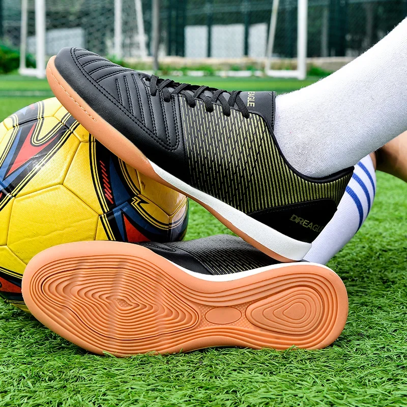 Indoor Soccer Shoes Men Chuteira Futsal Tendon Sole IC Football Boots Anti Slip Professional Football Cleats Training