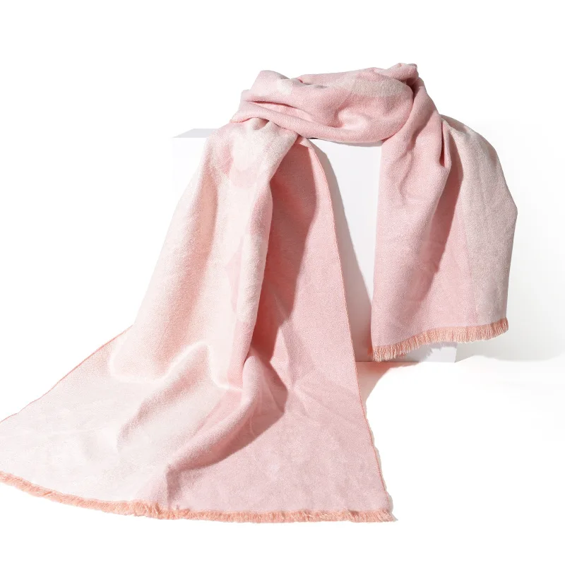 Рисунок 5 - Шарф для осени и зимы