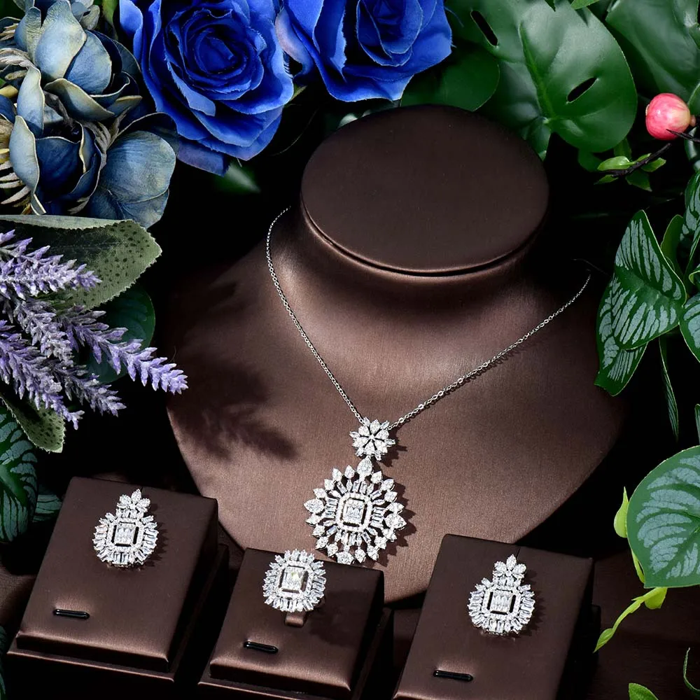 مجوهرات بايي طقم عقد وأقراط لحفلات الزفاف