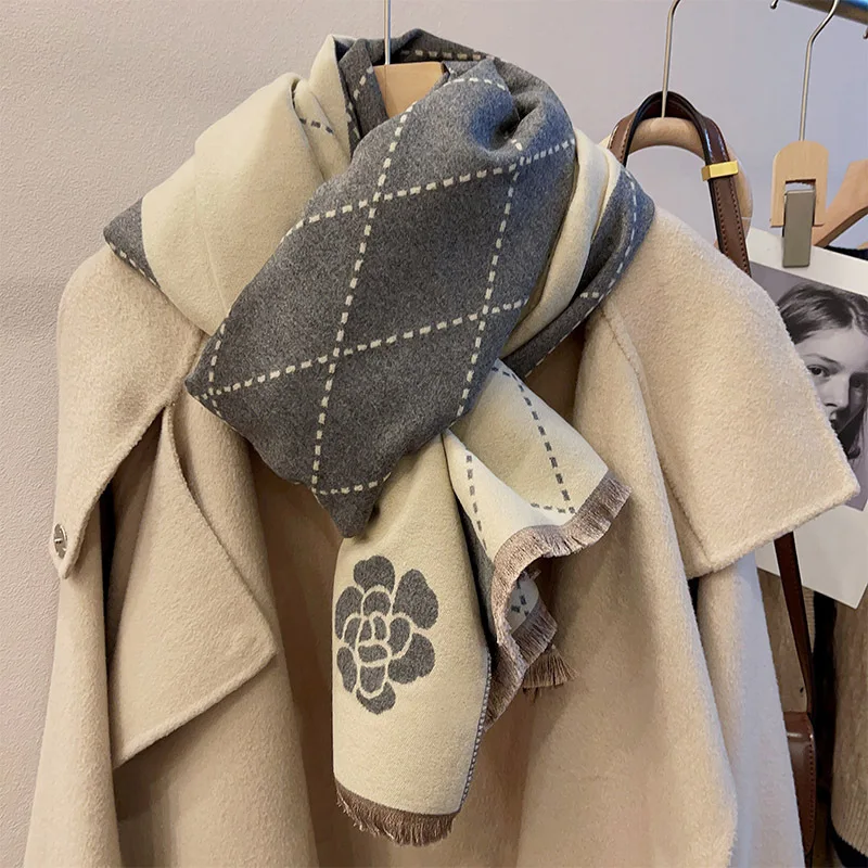 Stylish Scarf Ladies Luxury Shawl Warm 100% Cashmere Elk Classic Tassel Scarf Shawl Dual Purpose Warm Bib Shawl Scarf