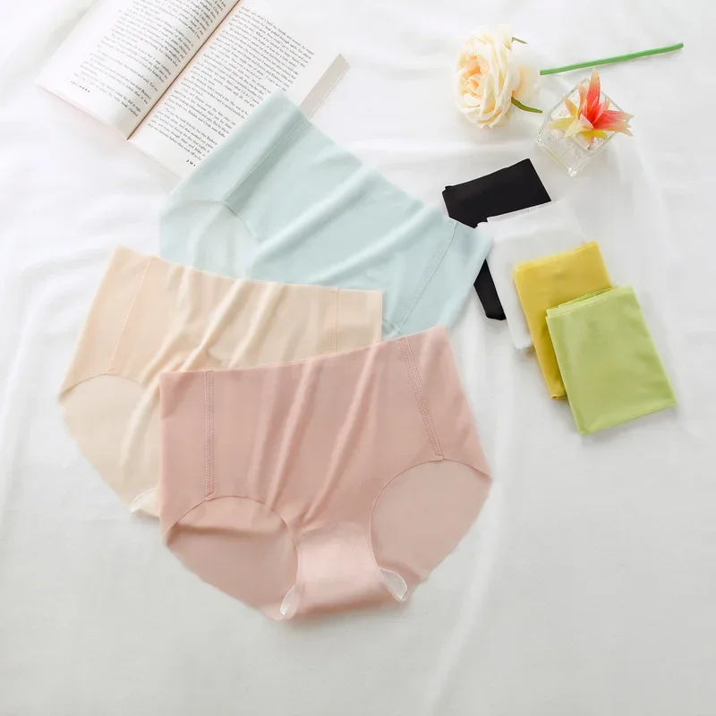

New Simple Pure Color Ultra-thin Naked Seamless Underwear Women Breathable Bottom File Waist Lift Hip Ice Silk Briefs
