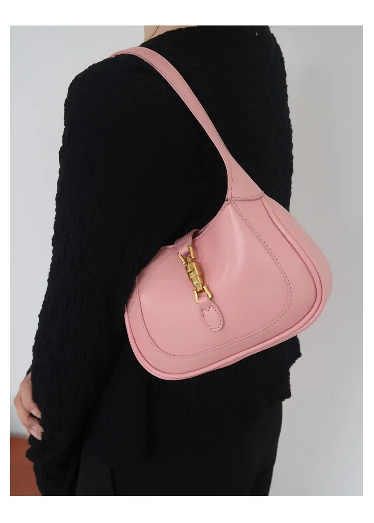 حقيبة تحت الإبط فرنسية صغيرة بإبزيم على شكل حصان ع...