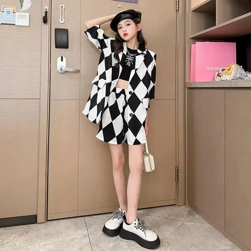 

Girls' Fashion Summer Thin Set New Children's Checker Short Sleeve Coat+Loose Shorts Two Piece Set 5-13T Girls' Clothing