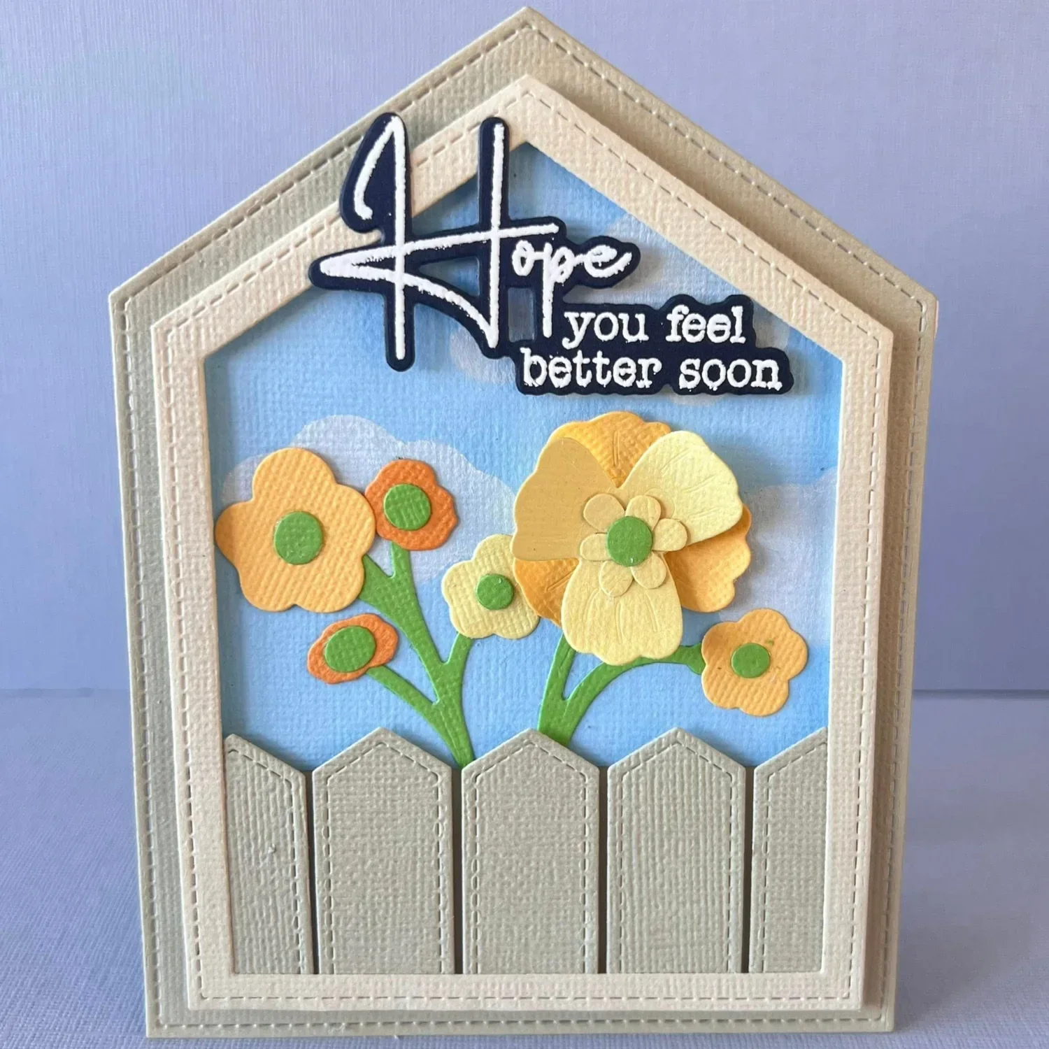 여러 개의 삼각형을 함께 쌓아서 나무를 만들 수 있습니다. 커팅 다이 스크랩북 다이어리 장식 스텐실 엠보싱 템플릿 DIY 인사말 카드