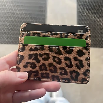Porta carte di credito classico in pelle PU con stampa leopardata Fashoin Bus ID Business Coin Money Porta carte sottile per uomo e donna