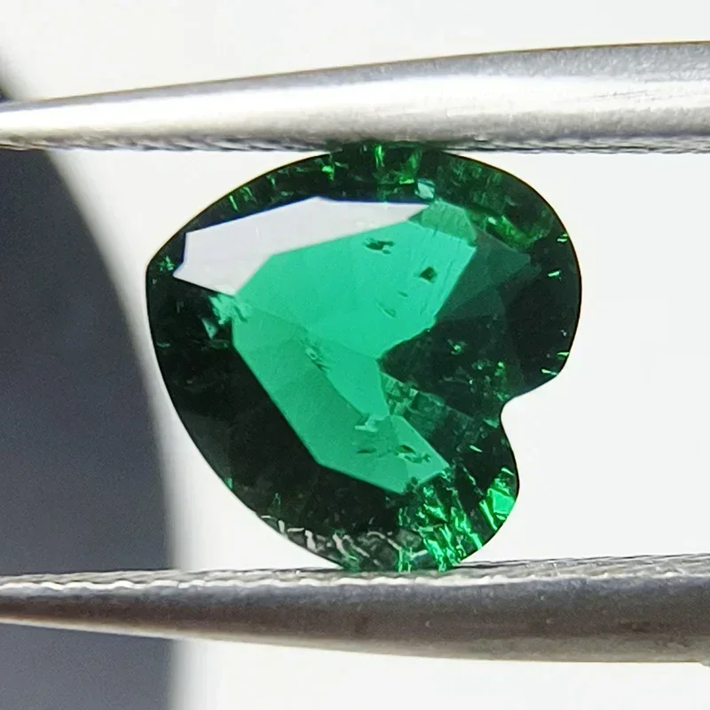 Lab Grown Zambian Emeralds Hydrothermal Hand Cutting Heart Shape with Cracks Inclusions Inside Selectable AGL Certificate loose gemstones