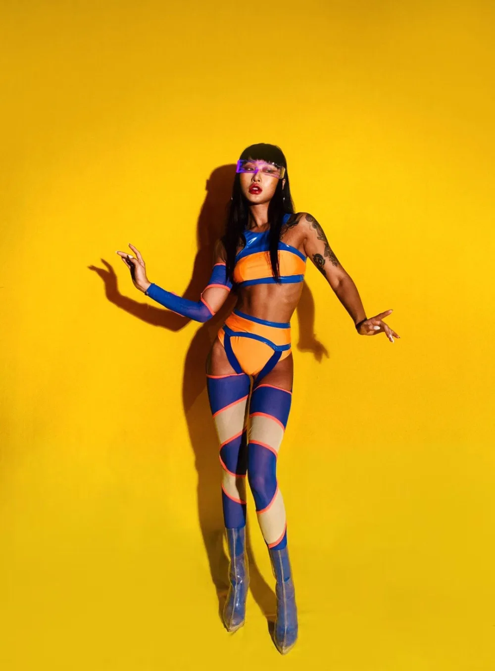 

Модное цветное бикини с прострочкой, новинка, одежда для фестиваля, сценический костюм, одежда для ночного клуба, бара, женская одежда, танцевальная одежда для диджея, Ds