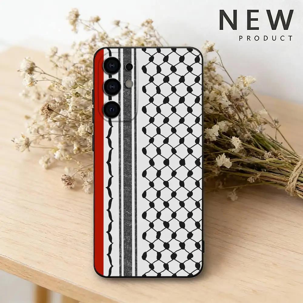 Palestinian Hattah Keffiyeh Design Black Phone Case