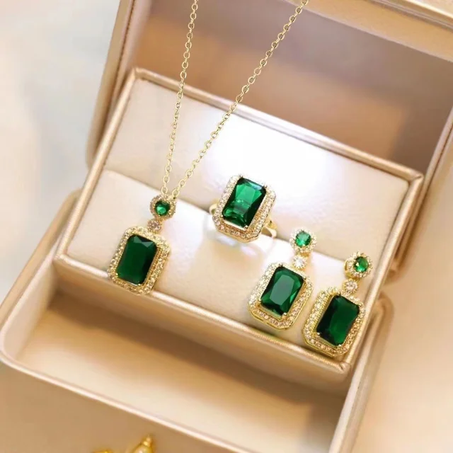 Luxury Emerald High Class Pendant Necklace Ins Hong Kong Style Gemstone Women s Three Piece Necklace Earring Ring Jewellery Set