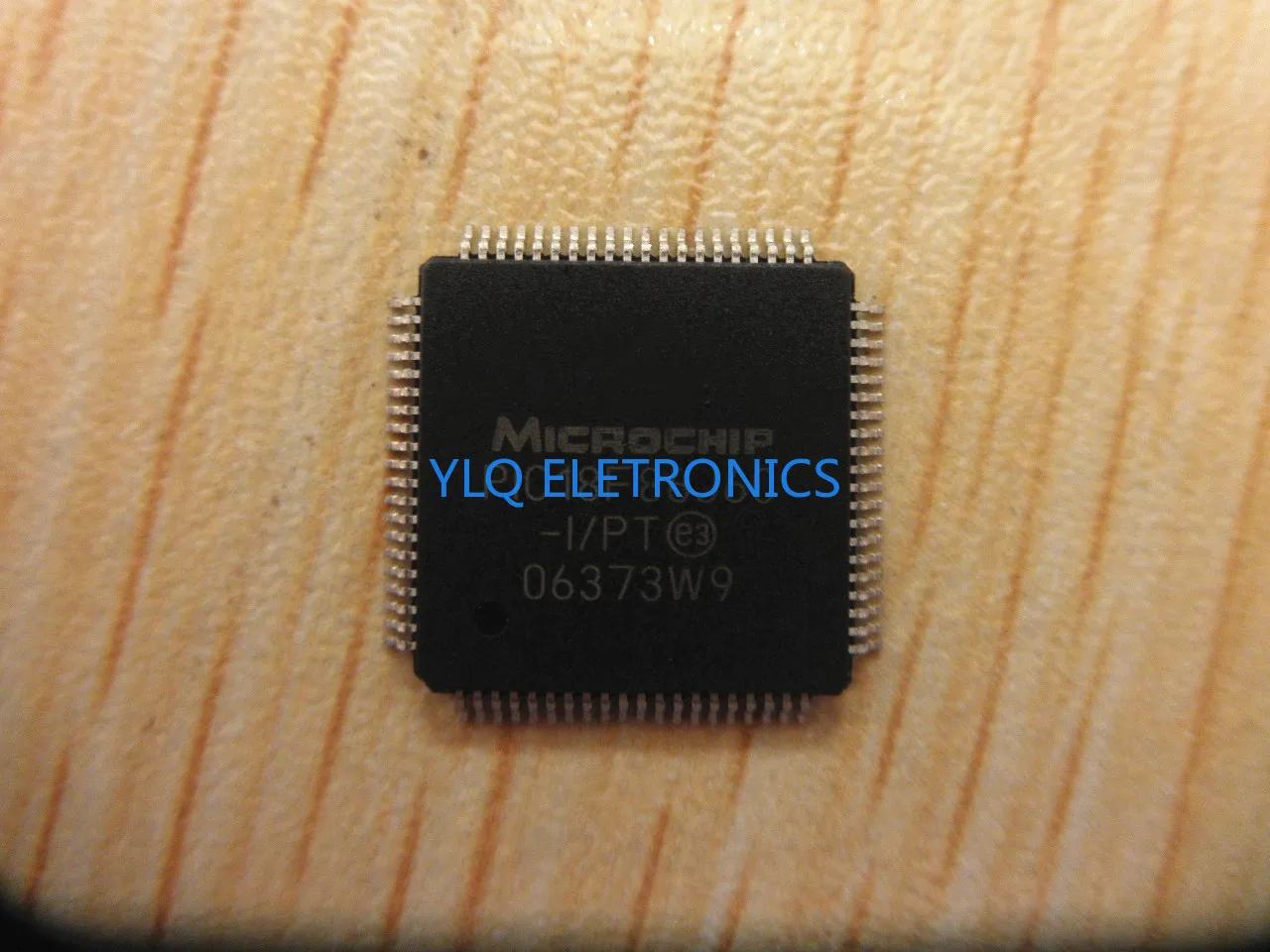 

Оригинальная новая Встроенная микросхема PIC18F86J60-I/PT TQFP80