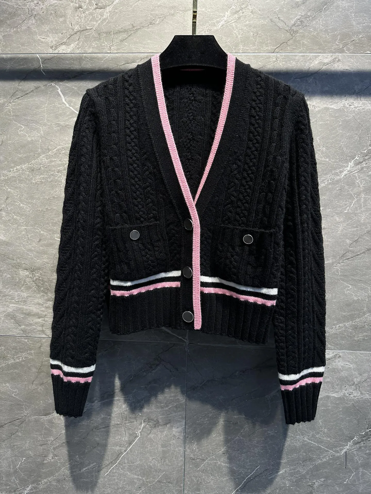 

Color matching cashmere cardigan V-neck neckline slim fit casual fashion 2023 summer new style 0315