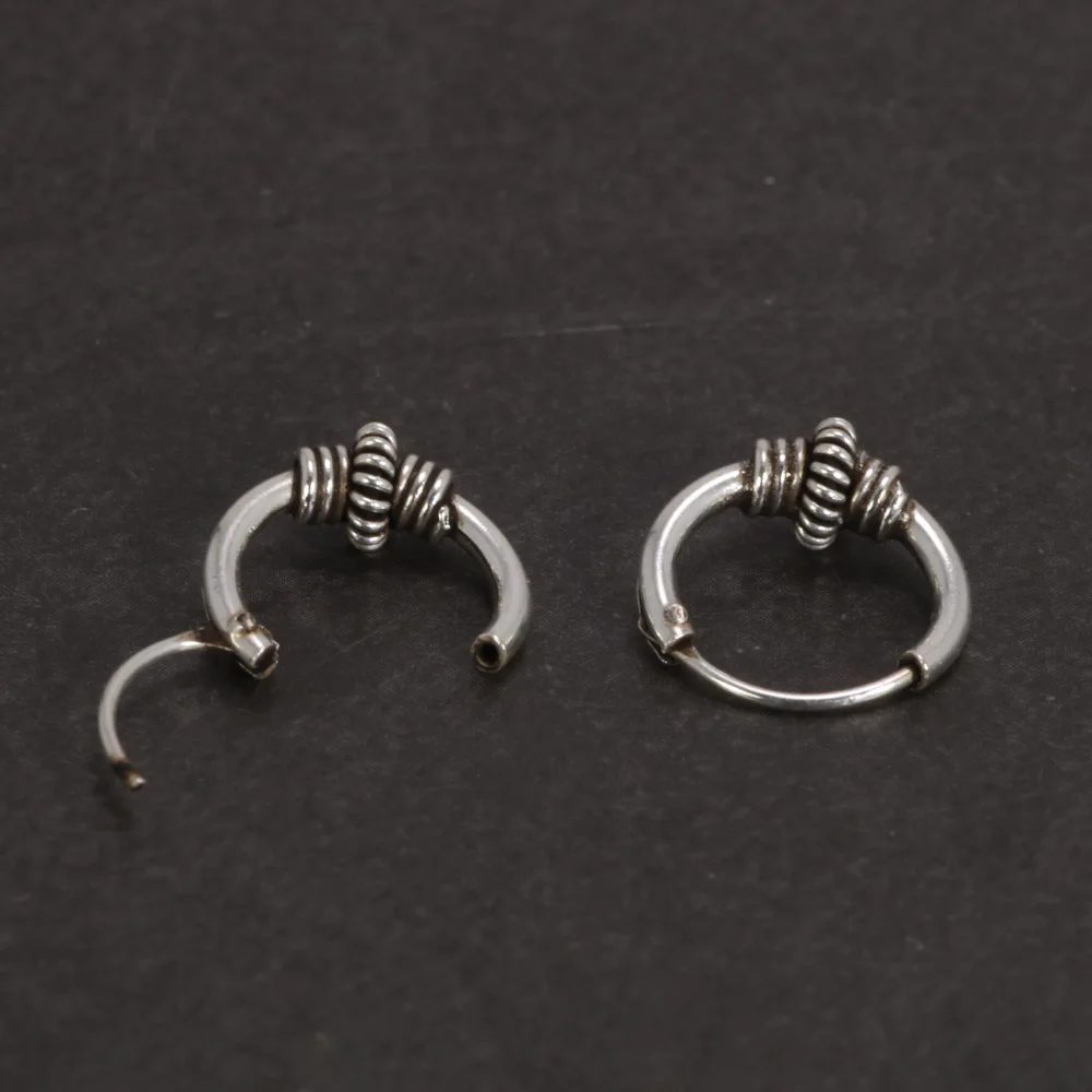 Orecchini A Cerchio Con Teschio In Acciaio Inossidabile 316L - Disponibili In Argento, Oro E Nero, Chiusura A Scatto