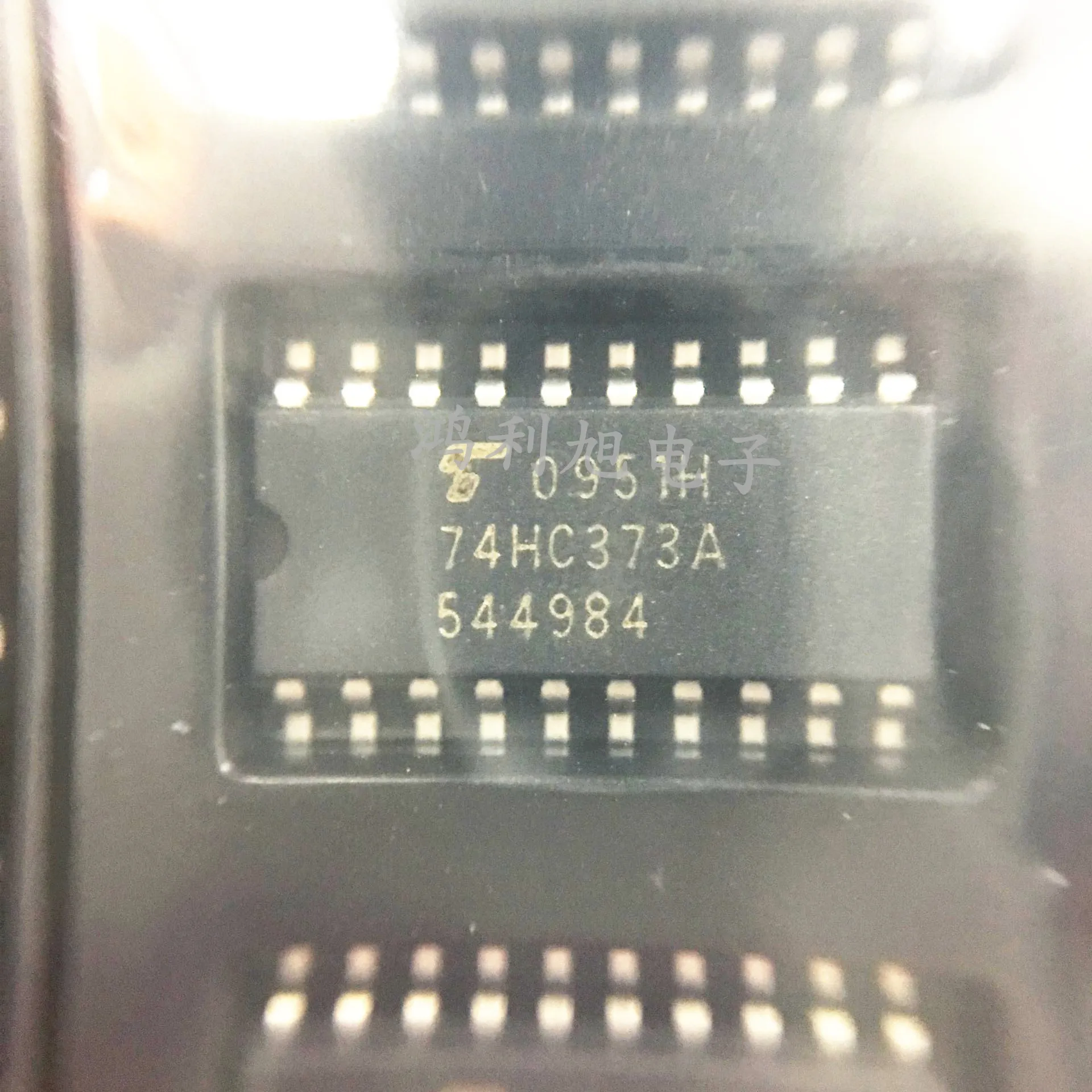 

10 шт./лот TC74HC373AF прозрачная защелка 3-ST 8-CH D-тип 20-контактный SOP