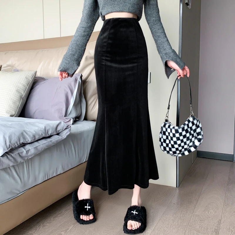 Long Skirts for Women Solid Velvet Warm Wrap Buttocks Fishtail Skirt High Waisted Vintage Skirts 2024 Women Clothing Black Skirt sexy slim fit one shoulder long sleeved dress for evening wear with irregular design long buttocks wrapped skirt short skirt