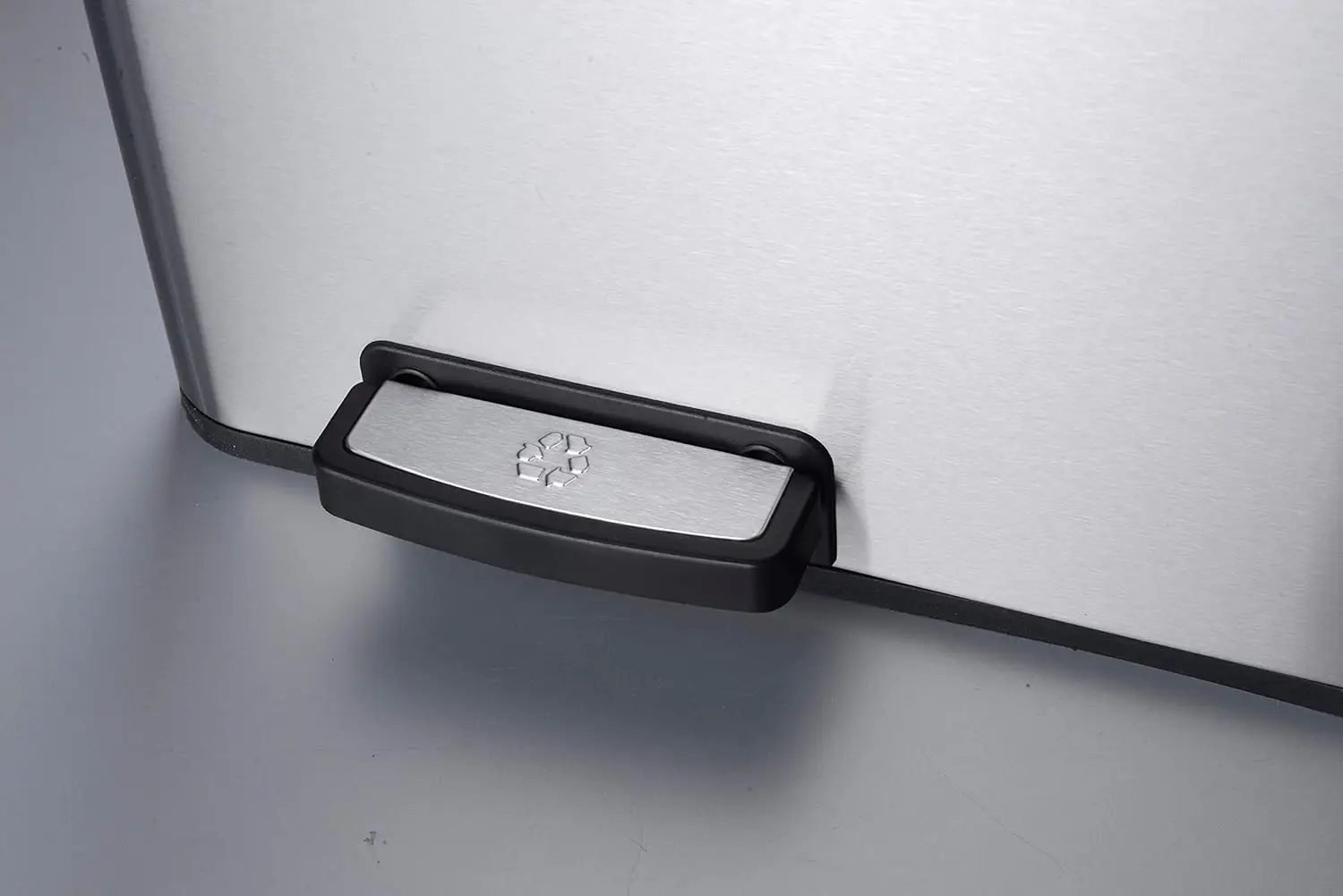 18.5 Gallon Extra Large Capacity, Soft-Step, Dual Trash and Recycling Bin with Removable Inner Bins, Silver