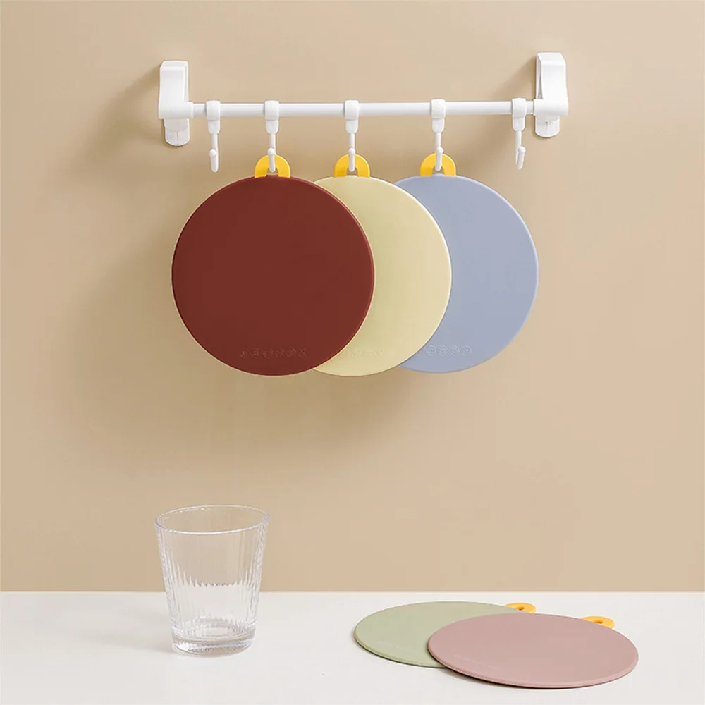 

Waterproof And Easy To Wash Anti-scald Heat Insulation Adsorption Anti-slip Silicone Pad Heat Insulation And Anti-scalding