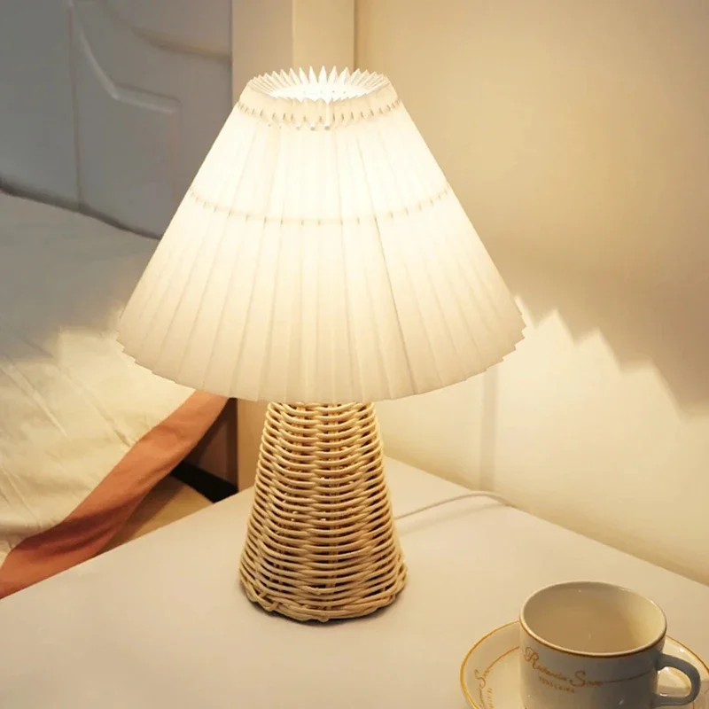 

Unique Living Room Table Lamp Rattan Desktop Led Minimalist Bedroom Home Vintage USB Bedside Lampka Biurkowa Home Decoration