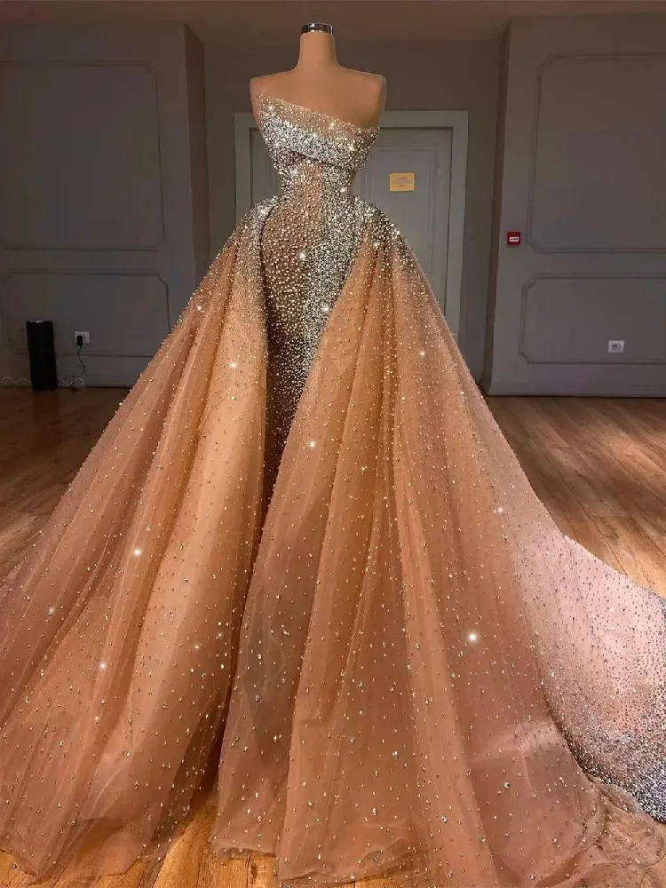 Рисунок 4 - Изысканные вечерние платья без