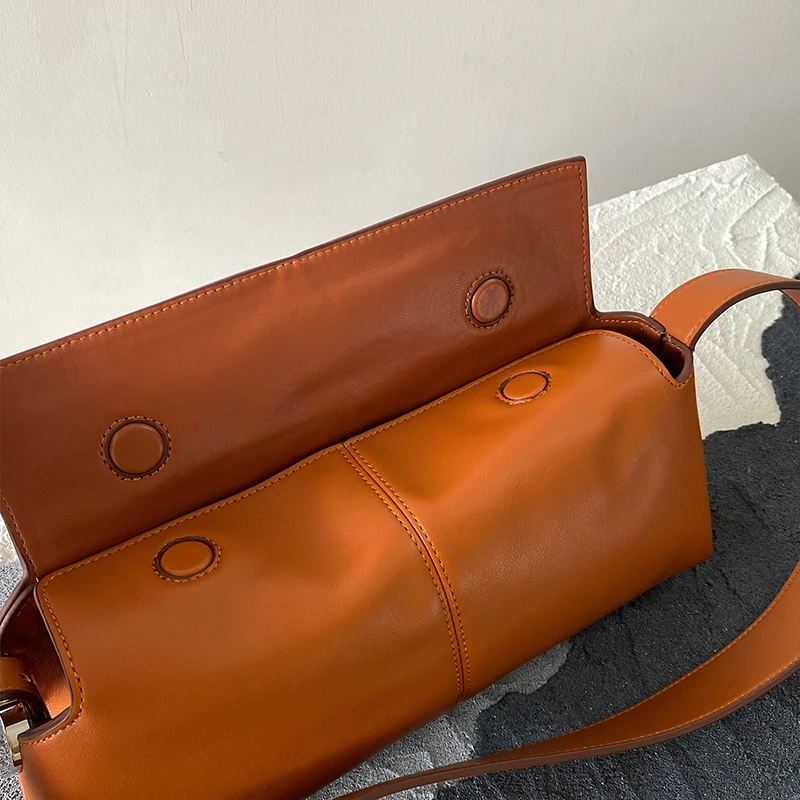 small leather shoulder bag