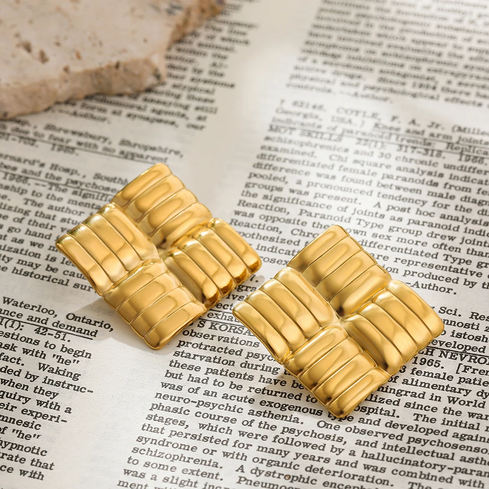 2024 Trend Ribbed Geometric Irregular Rotate Stud Earrings for Women Gold Plated Square Earring Summer Daily Jewelry Wholesale