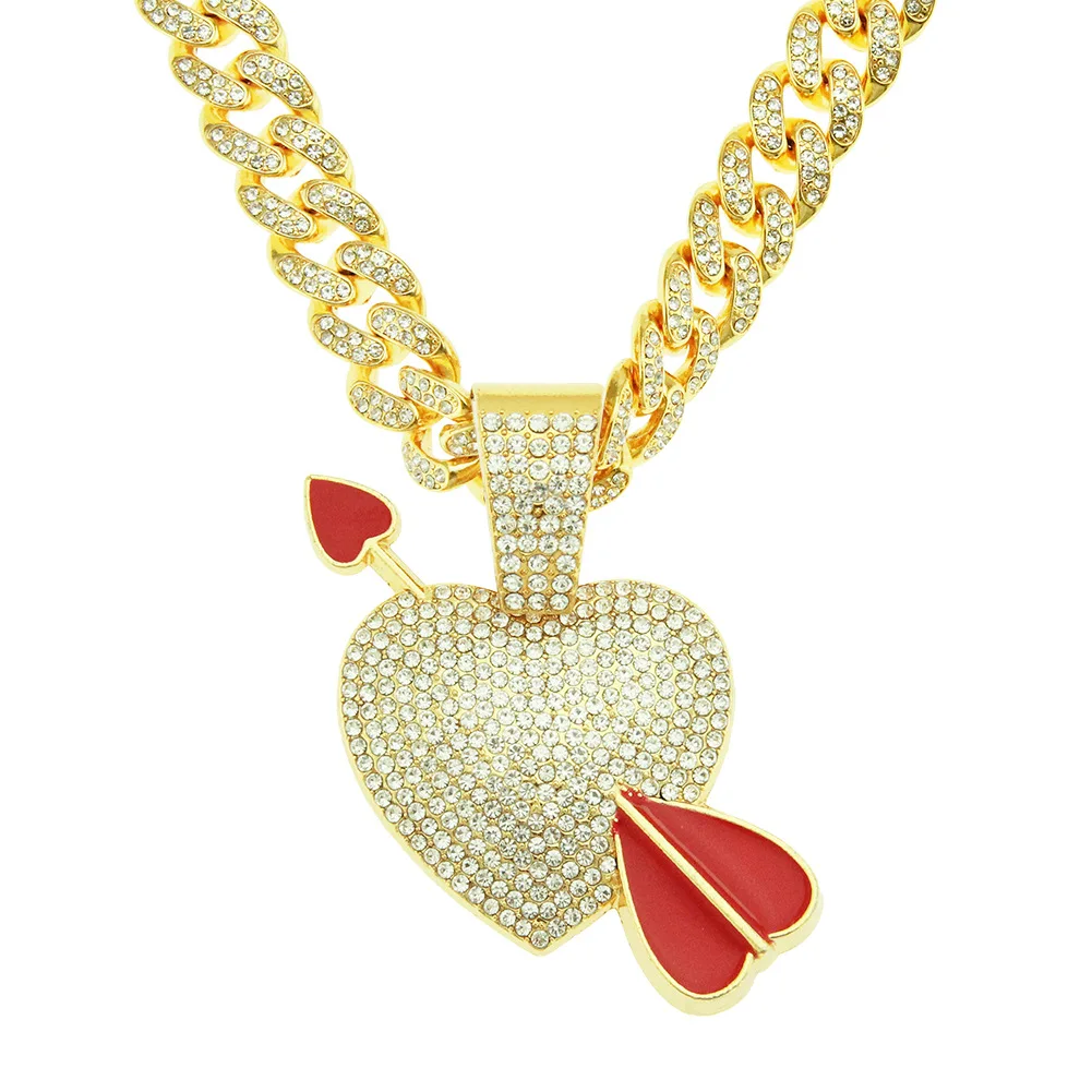 

Internet Celebrity PopularHip-Hop Arrow Pierced Heart Shaped Pendant Necklace