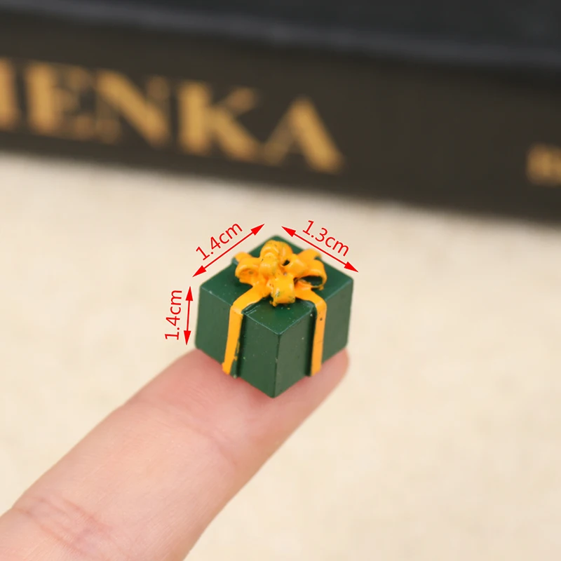 Miniature House Kit 1/3/5PCS Dollhouse Miniature Christmas Gift