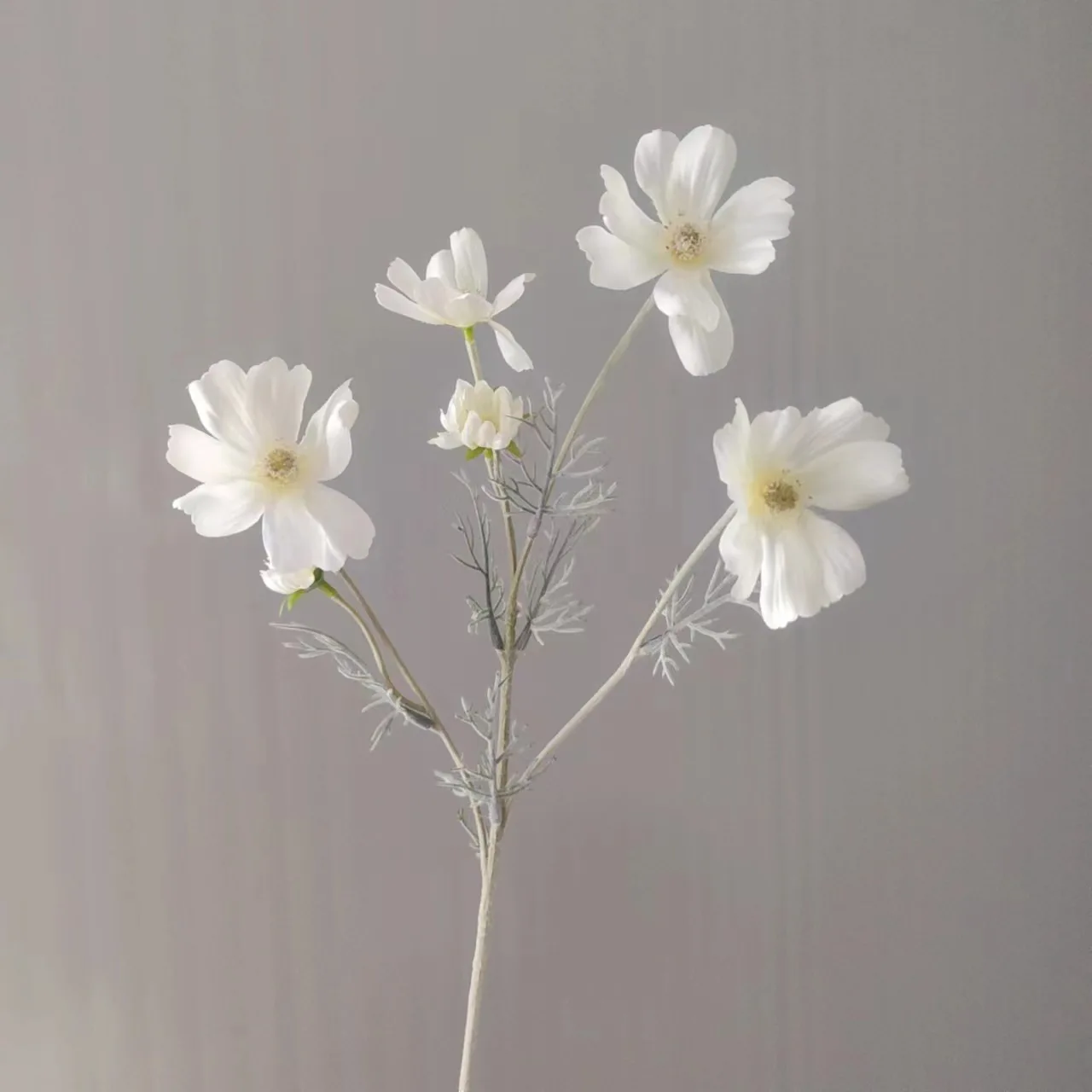 Elegant Silk Chamomile Flower - White Daisy Artificial Decoration for Weddings and Home Decor