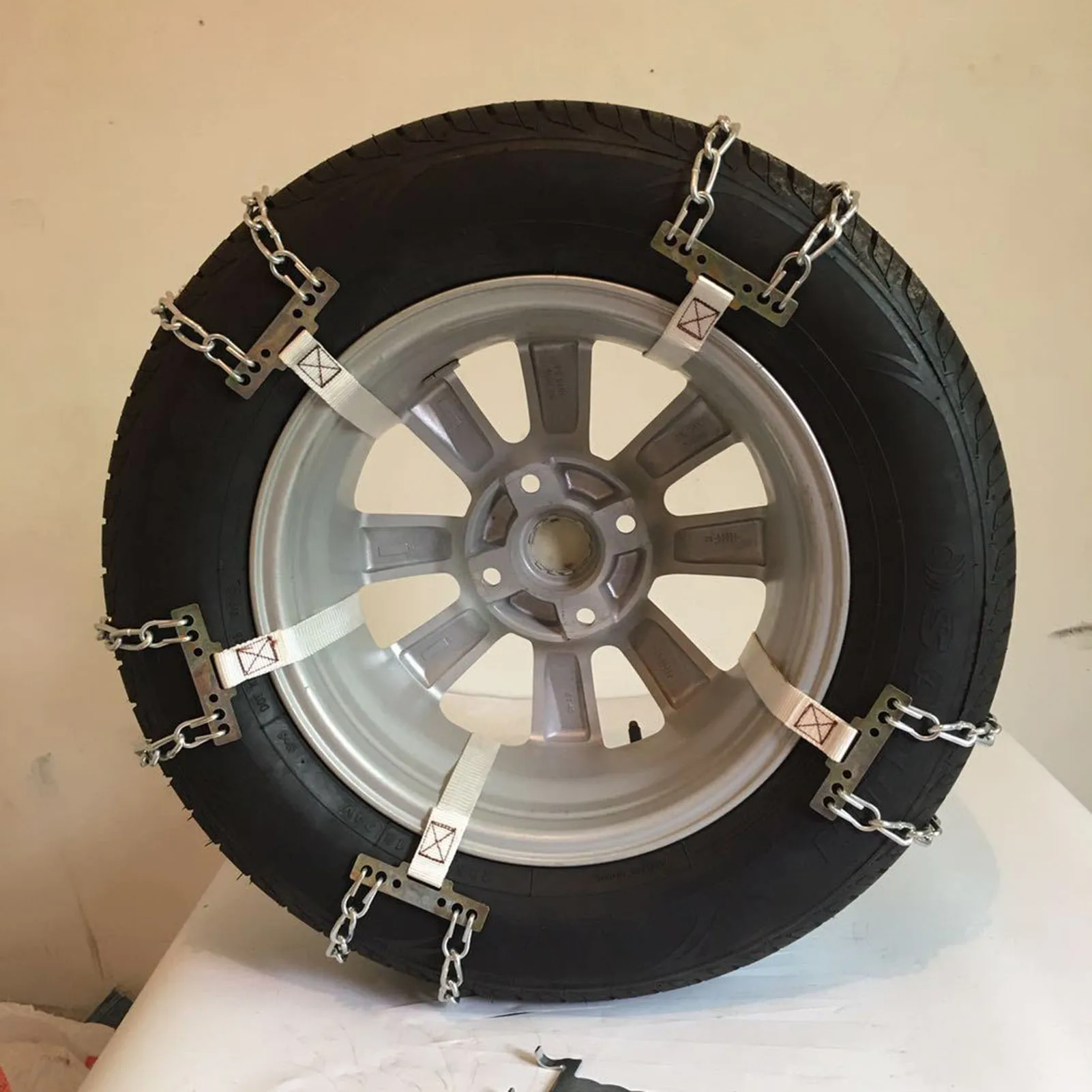 1PC Snow Chains For Car Anti-Skid Tire Chains Adjustable Auto Vehicles Tyre Cable Safe Belt For Car Universal S/M/L Real Shot