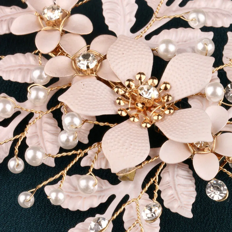 Accessorio per Capelli da Sposa con Fiore Rosa, Strass e Perle, Fermaglio per Capelli da Damigella, Elegante Decorazione per Occasioni Speciali - immagine 6