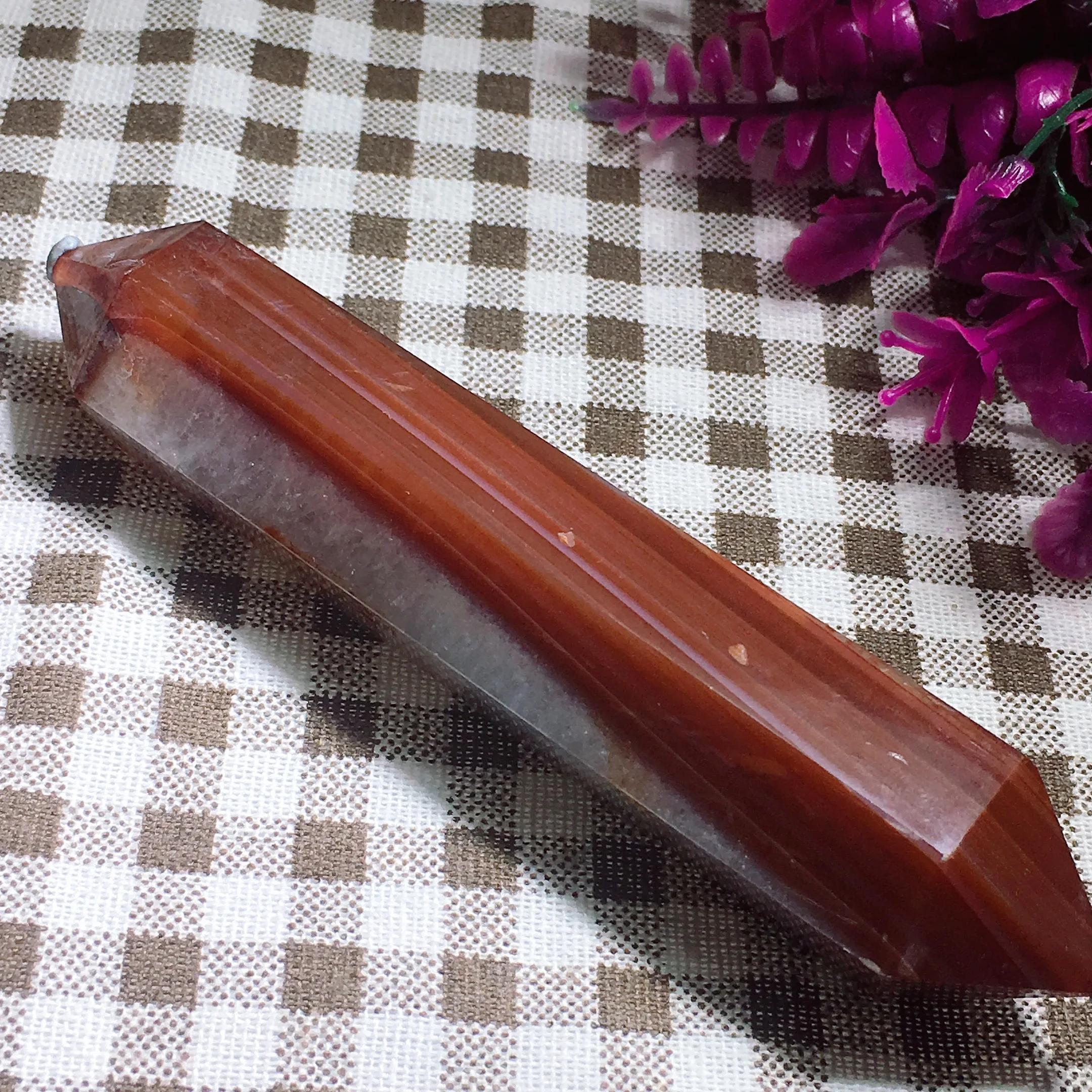 Carnelian DT 2457