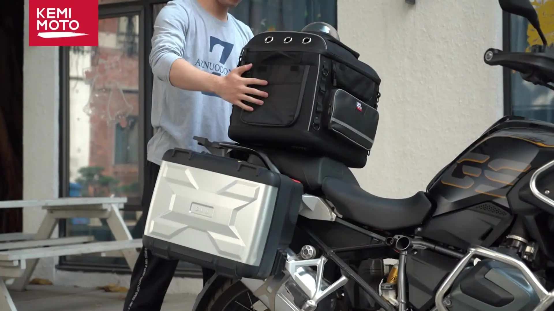 バイク用ペットキャリーバッグ ストリートグライド対応