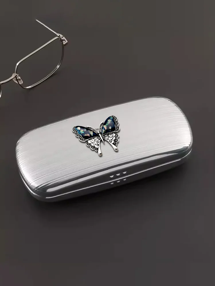 

Eyewear Cases Lightweight Aluminum Secure Fit - Gold Pearl Bow Decor Folk Style