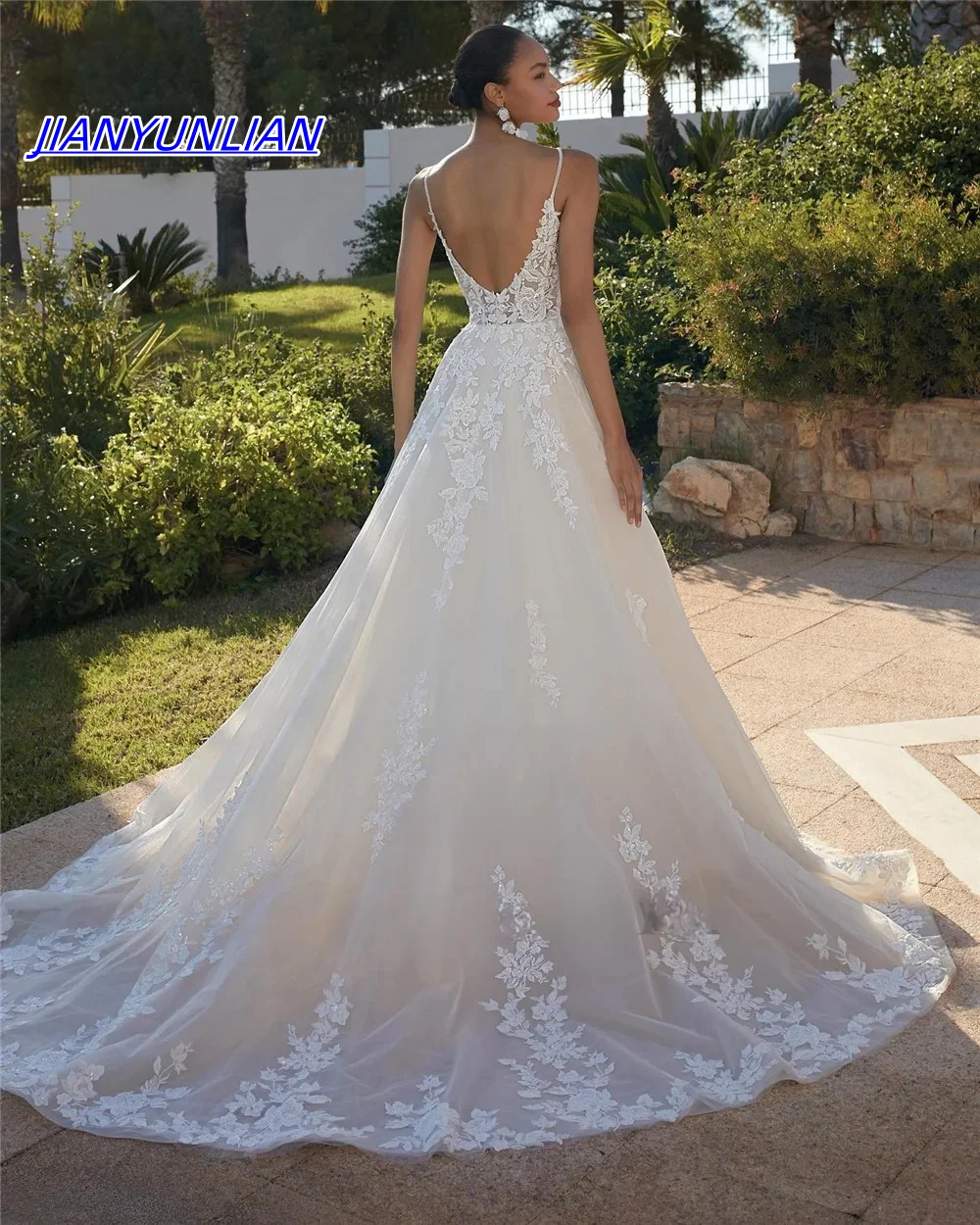 Customized Applique Lace Bride Wedding Dresses Spaghetti Straps Formal Wedding Party Gowns Backless vestido de noiva 2