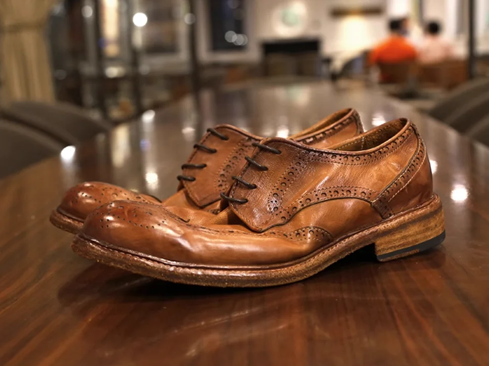 Handmade Brogue Carving Details