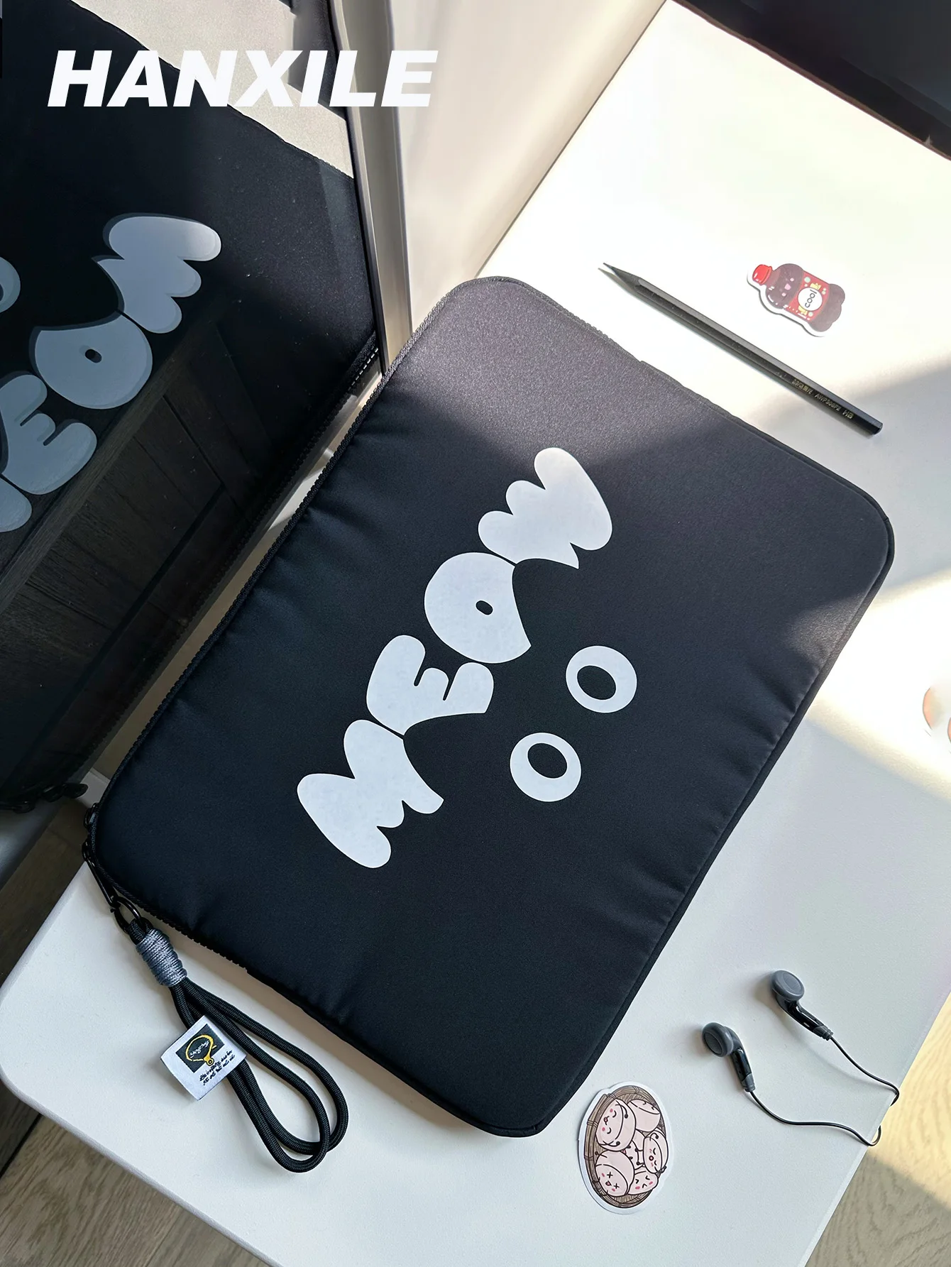 Cute Cartoon Laptop Sleeve Bag - Whimsical Design