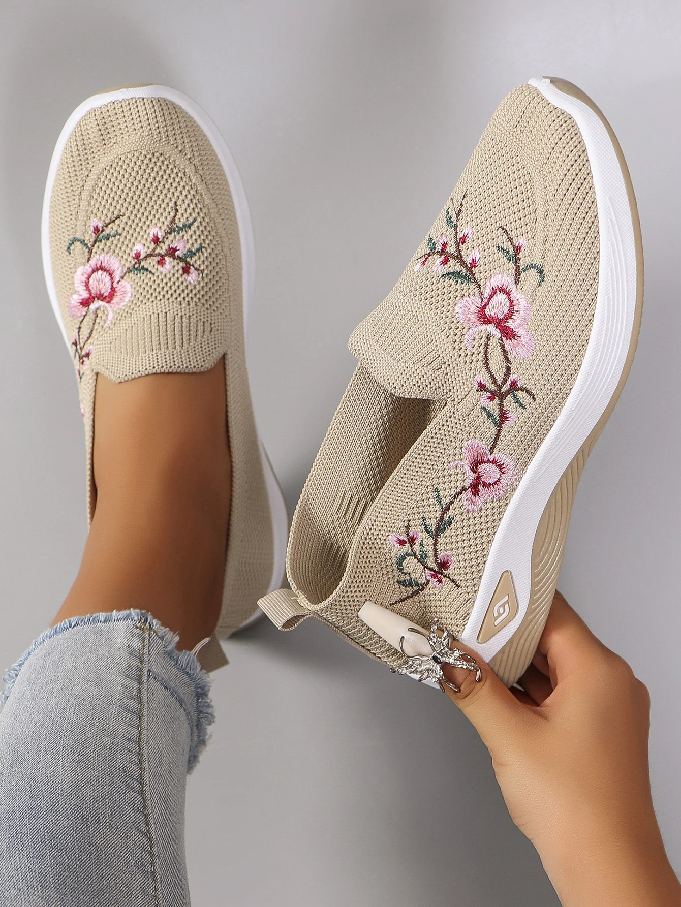 Spring New Product: Women's Lazy Casual, Comfortable, Breathable, Lightweight, Wear resistant Flat Shoes 6