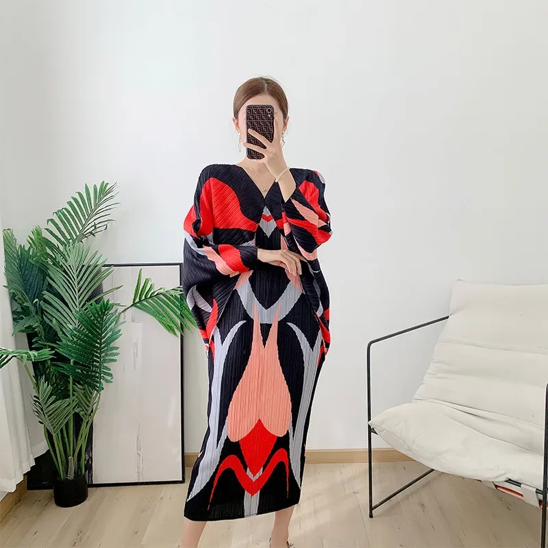 

Miyake Pleated Autumn And Winter New V-neck Print Dress With Seven-point Sleeves Loose Fashion Slim maxi Dresses Female 2022